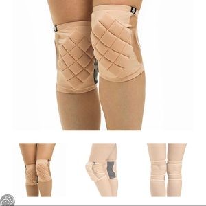 Dance knee pads with extra pad insert